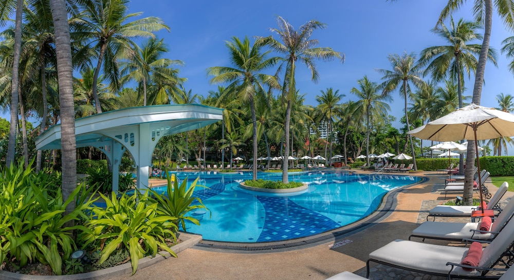 Centara Grand Beach Resort Hua Hin — Swimming pool in Hua Hin, Prachuap Khiri Khan