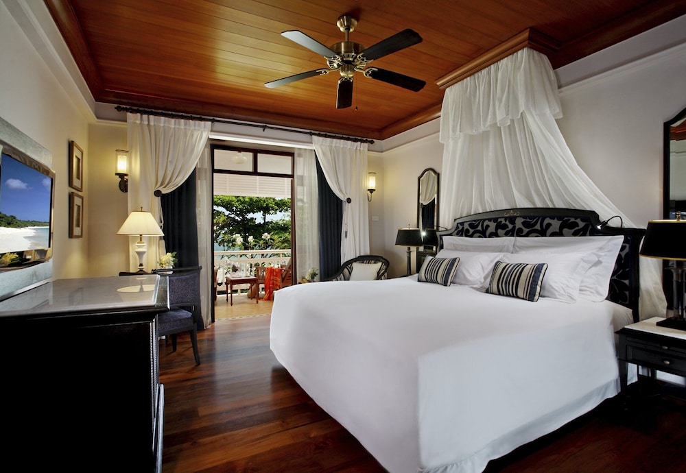 Centara Grand Beach Resort Hua Hin — Hotel rooms in Hua Hin, Prachuap Khiri Khan
