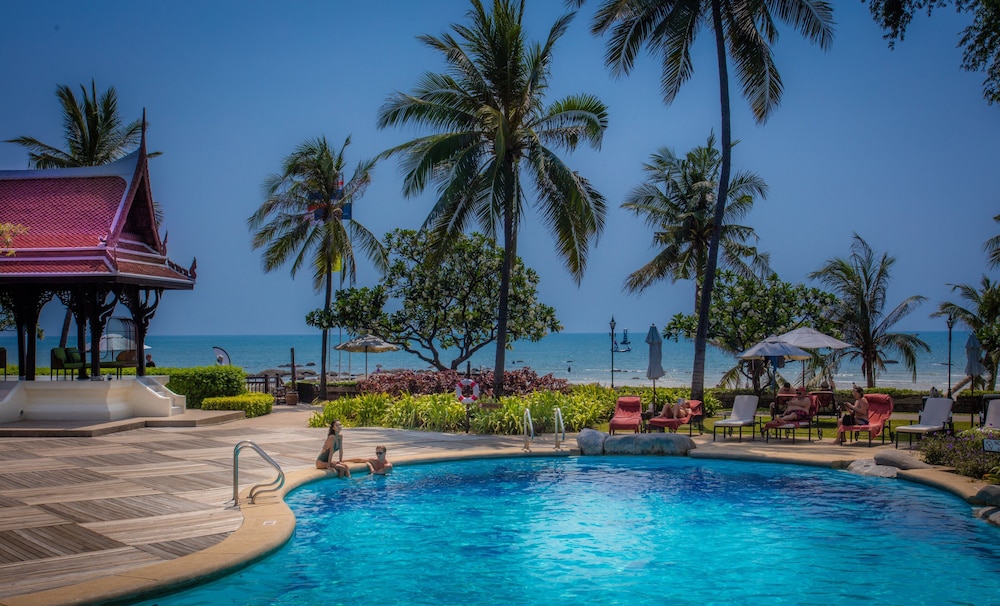 Centara Grand Beach Resort Hua Hin — Swimming pool in Hua Hin, Prachuap Khiri Khan