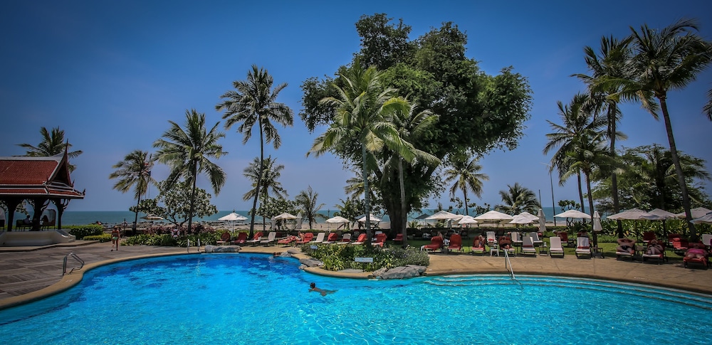 Centara Grand Beach Resort Hua Hin — Swimming pool in Hua Hin, Prachuap Khiri Khan