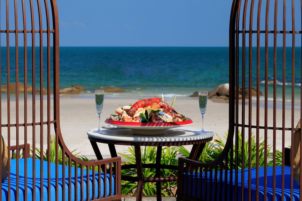 Centara Grand Beach Resort Hua Hin — Restaurant & bars in Hua Hin, Prachuap Khiri Khan