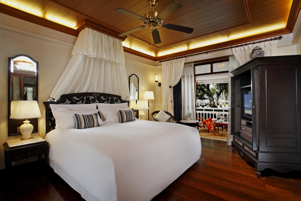 Centara Grand Beach Resort Hua Hin — Hotel rooms in Hua Hin, Prachuap Khiri Khan