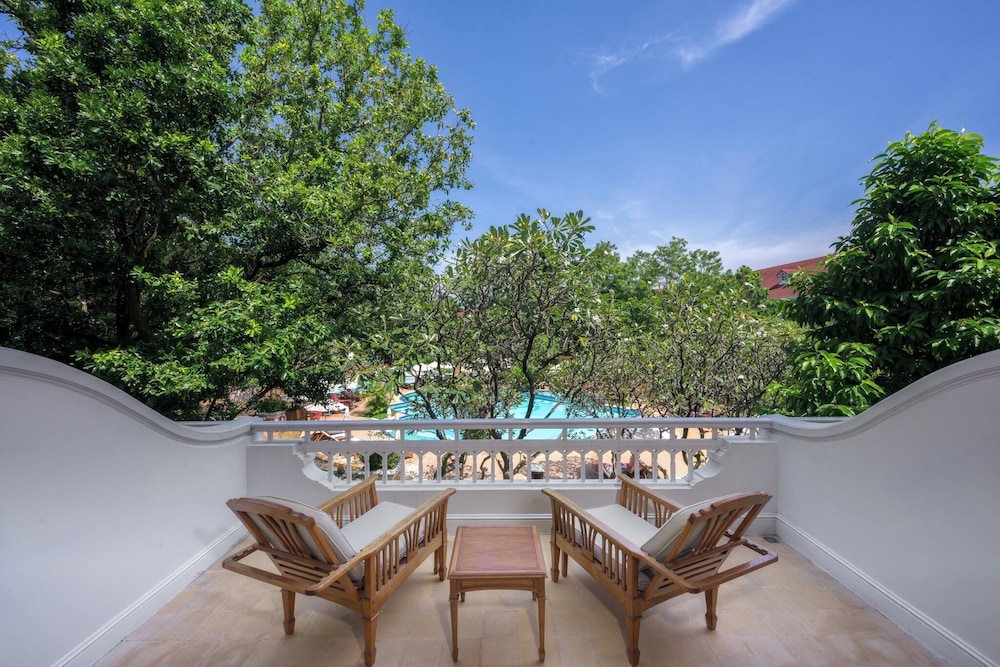 Centara Grand Beach Resort Hua Hin — Hotel rooms in Hua Hin, Prachuap Khiri Khan