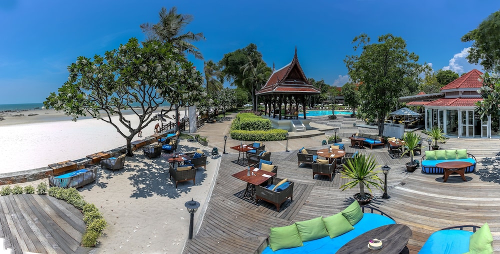 Centara Grand Beach Resort Hua Hin — Restaurant & bars in Hua Hin, Prachuap Khiri Khan