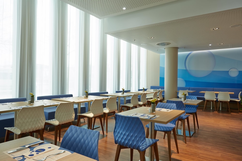 H2 Hotel München Messe — Restaurant & bars in Munich, Bavaria