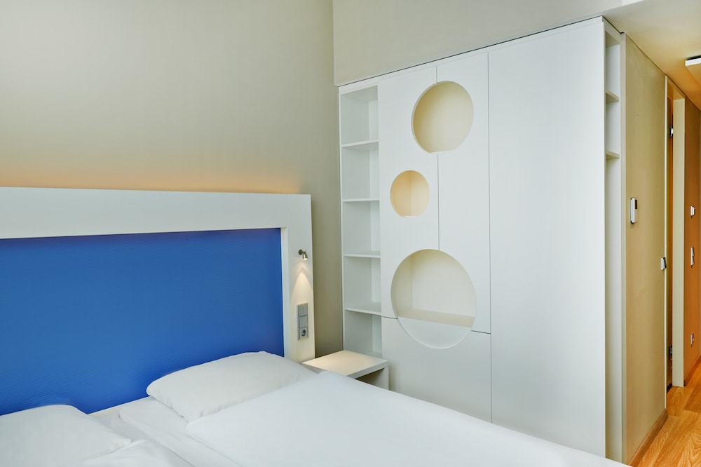H2 Hotel München Messe — Hotel rooms in Munich, Bavaria
