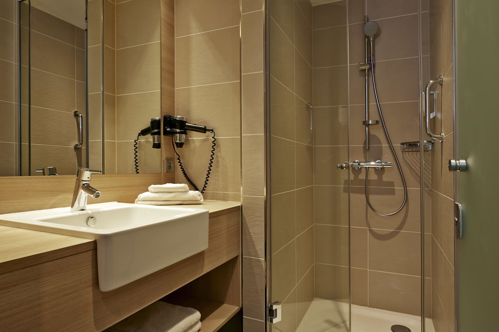 H4 Hotel München Messe — Hotel rooms in Munich, Bavaria