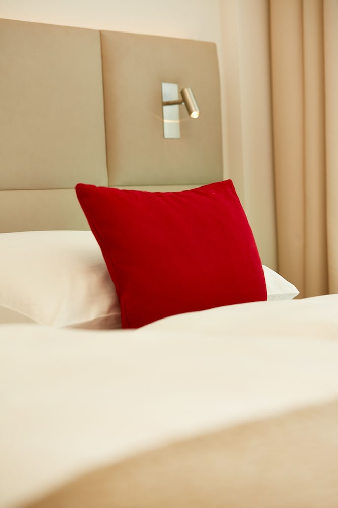H4 Hotel München Messe — Hotel rooms in Munich, Bavaria