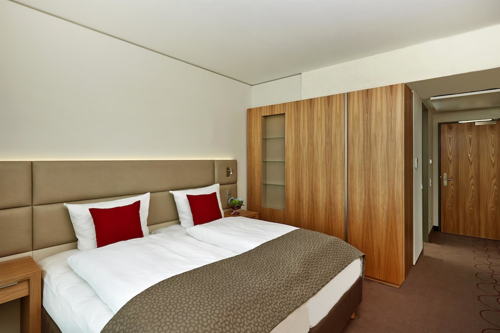H4 Hotel München Messe — Hotel rooms in Munich, Bavaria