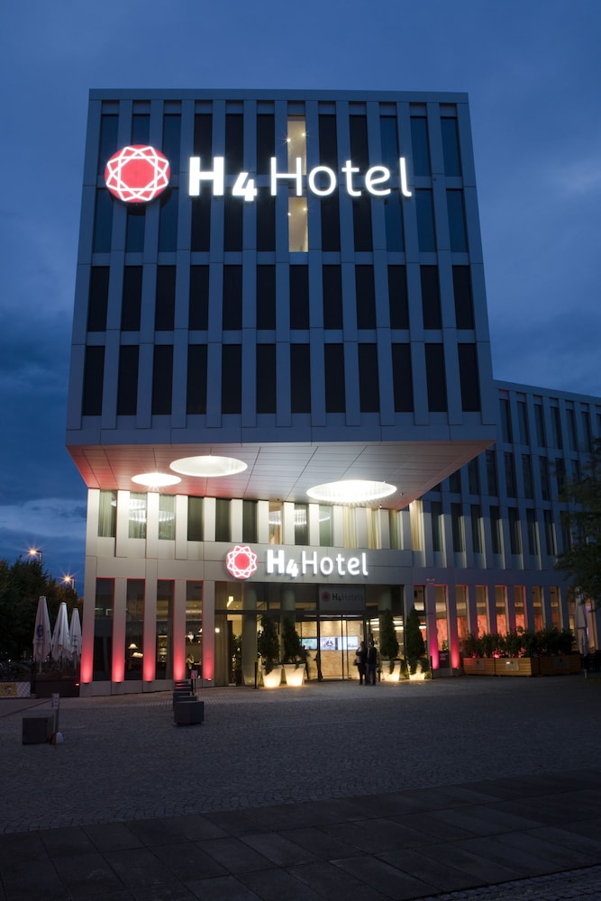 H4 Hotel München Messe — Hotel building in Munich, Bavaria