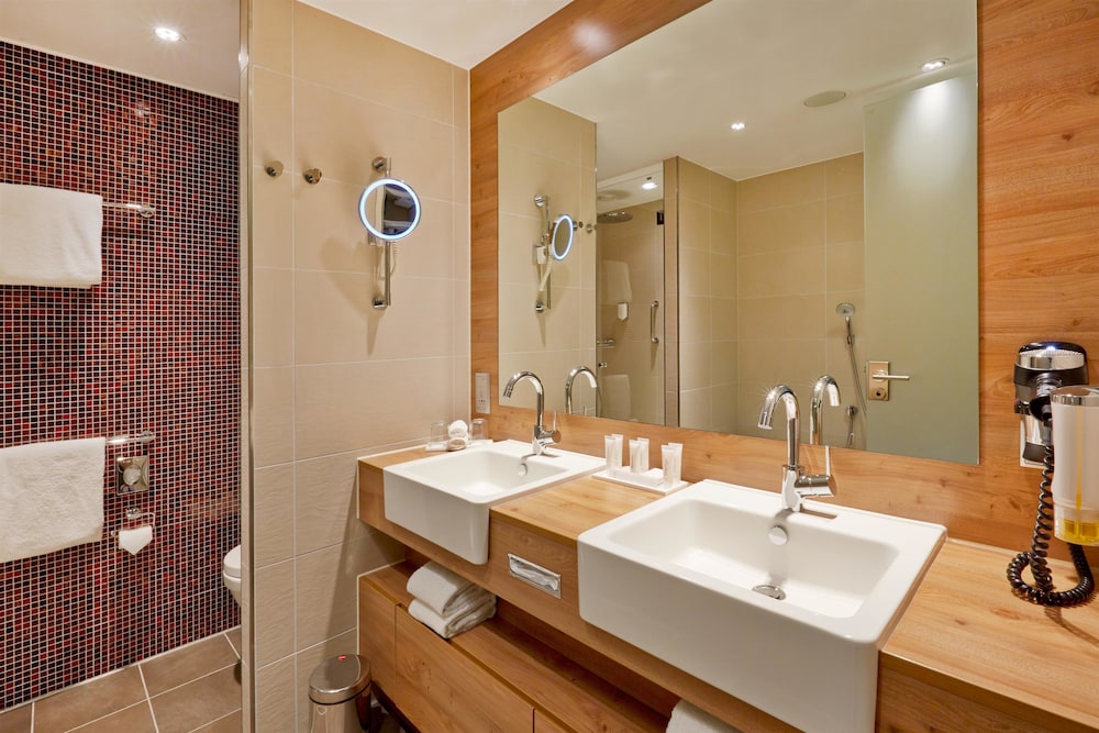 H4 Hotel München Messe — Hotel rooms in Munich, Bavaria