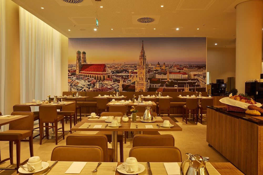 H4 Hotel München Messe — Restaurant & bars in Munich, Bavaria