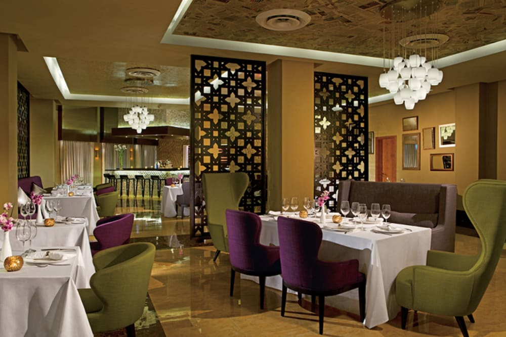 Breathless Punta Cana Resort & Spa - Adults Only - All Inclusive — Restaurant & bars in Uvero Alto, La Altagracia