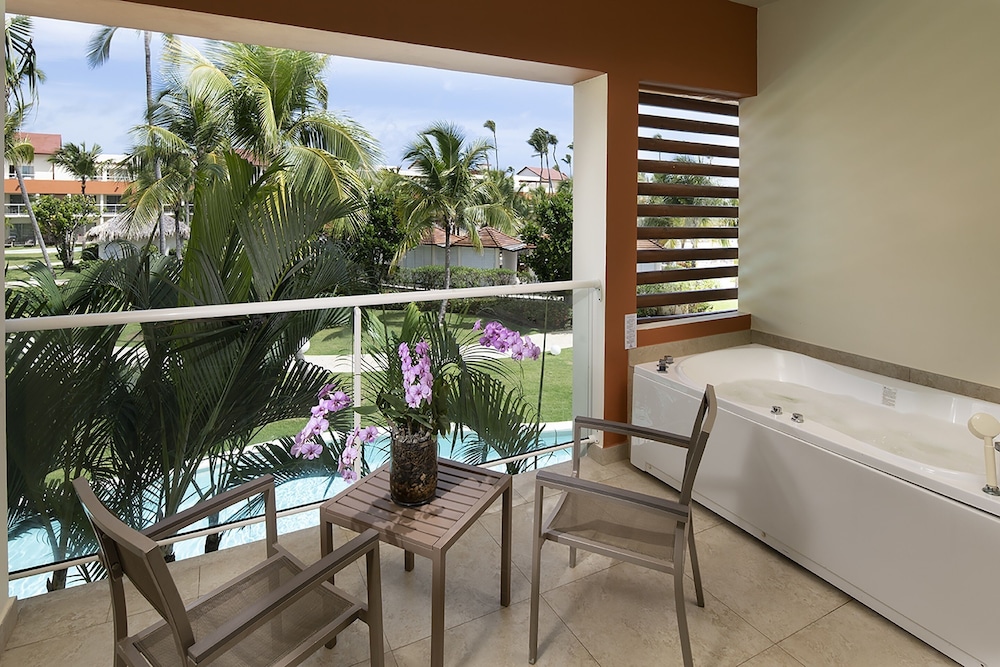 Breathless Punta Cana Resort & Spa - Adults Only - All Inclusive — Hotel rooms in Uvero Alto, La Altagracia