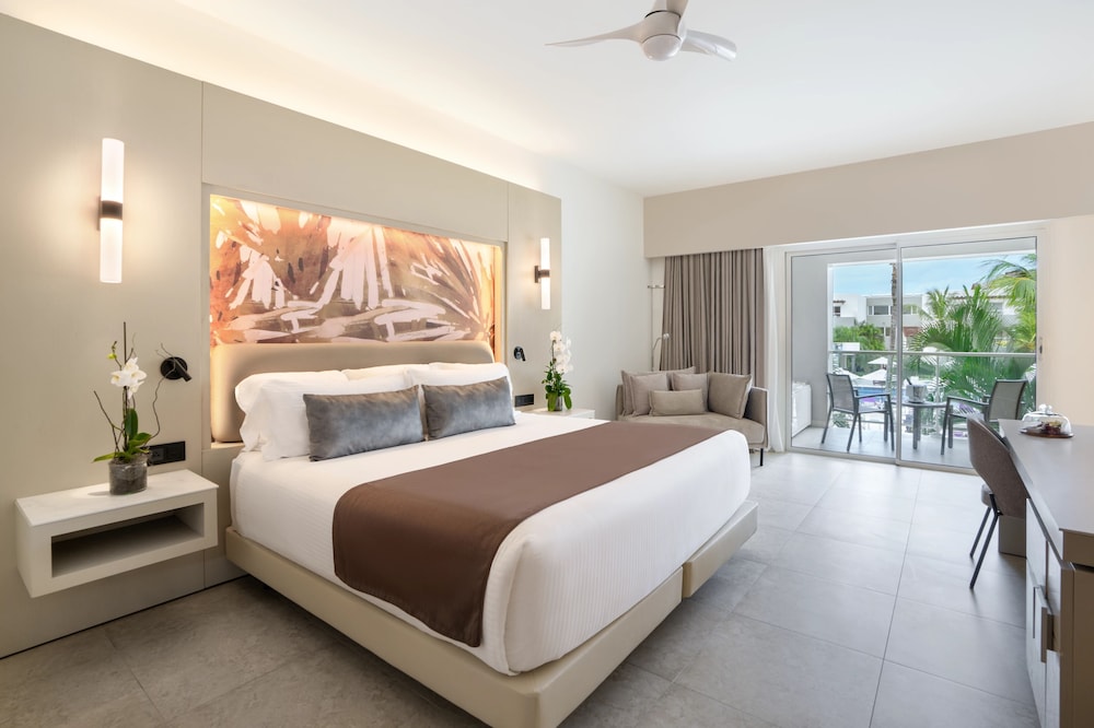 Breathless Punta Cana Resort & Spa - Adults Only - All Inclusive — Hotel rooms in Uvero Alto, La Altagracia