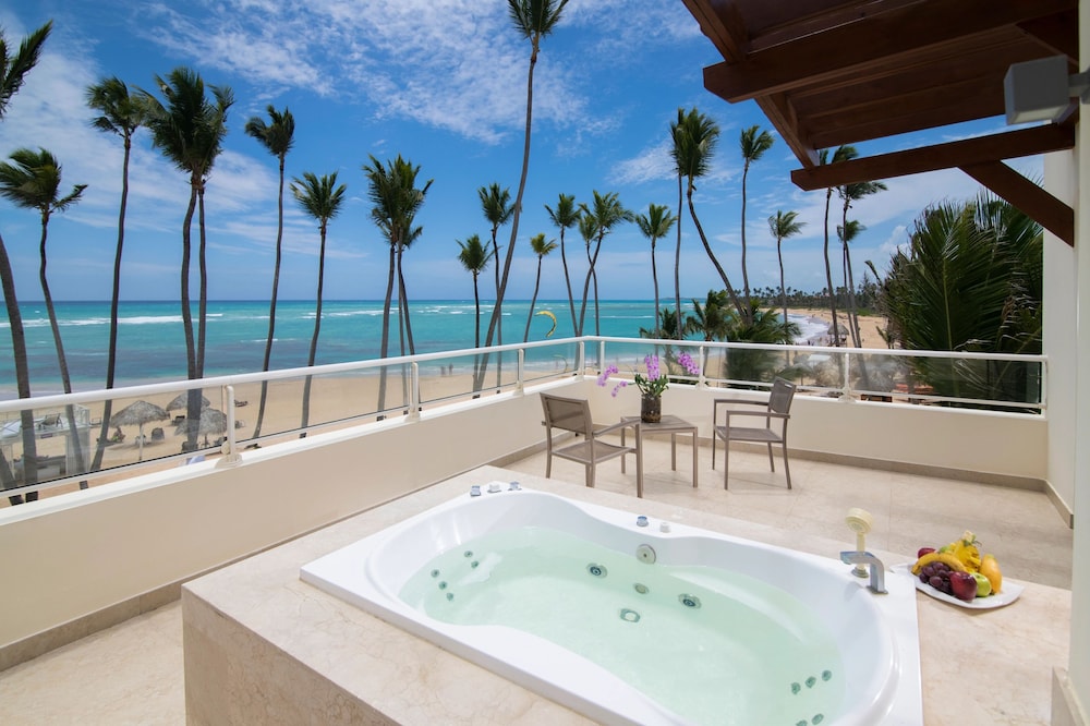 Breathless Punta Cana Resort & Spa - Adults Only - All Inclusive — Hotel rooms in Uvero Alto, La Altagracia