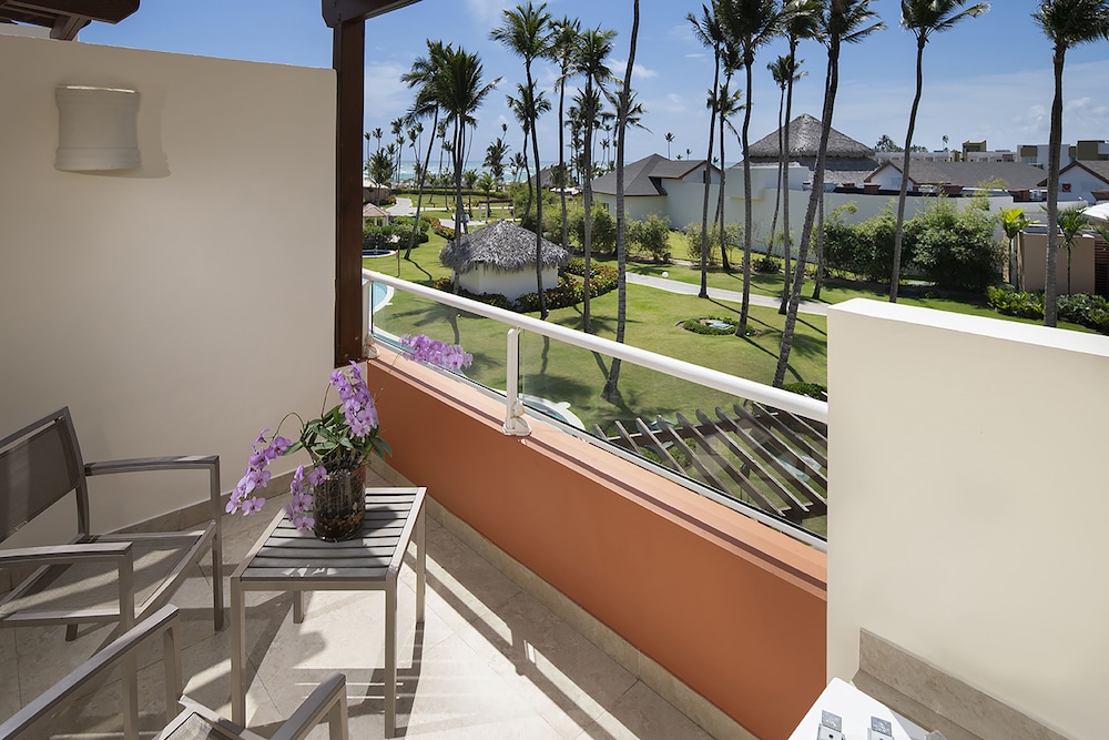 Breathless Punta Cana Resort & Spa - Adults Only - All Inclusive — Hotel rooms in Uvero Alto, La Altagracia