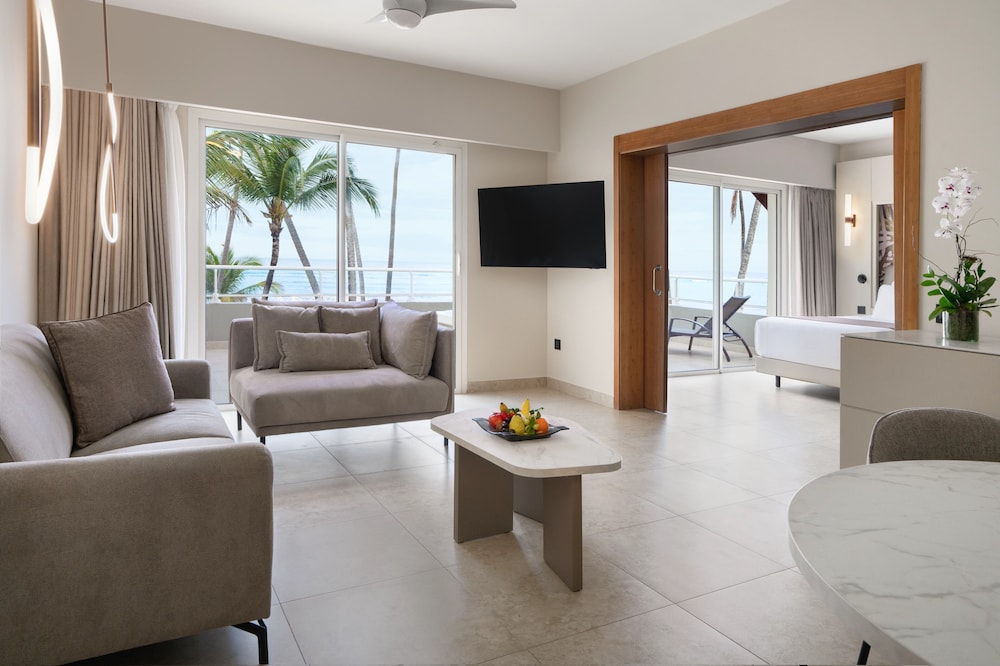Breathless Punta Cana Resort & Spa - Adults Only - All Inclusive — Hotel rooms in Uvero Alto, La Altagracia
