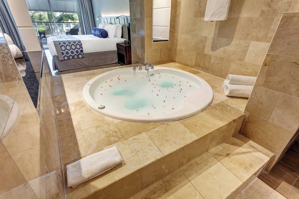 Royalton Splash Punta Cana, An Autograph Collection All-Inclusive Resort & Casino — Hotel rooms in Bavaro, La Altagracia