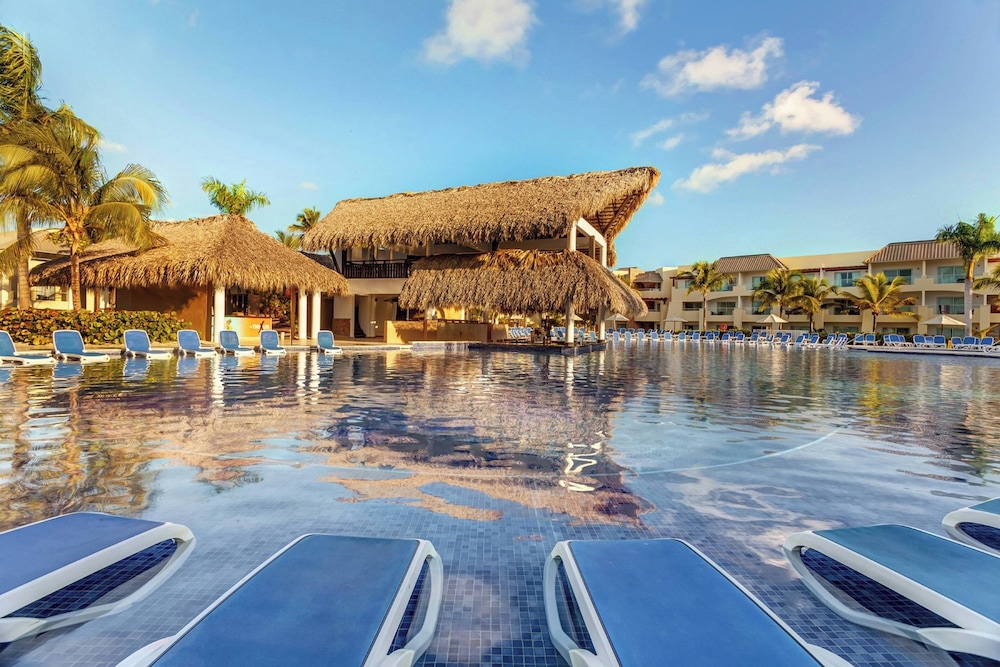 Royalton Splash Punta Cana, An Autograph Collection All-Inclusive Resort & Casino — Swimming pool in Bavaro, La Altagracia