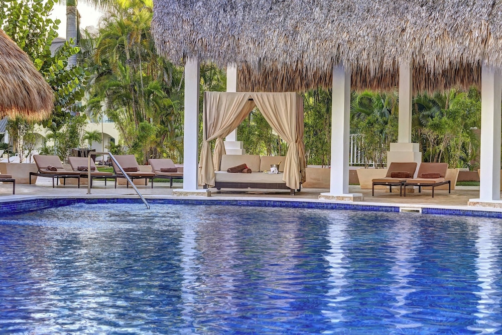 Royalton Splash Punta Cana, An Autograph Collection All-Inclusive Resort & Casino — Swimming pool in Bavaro, La Altagracia