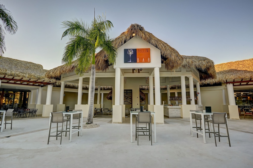 Royalton Splash Punta Cana, An Autograph Collection All-Inclusive Resort & Casino — Restaurant & bars in Bavaro, La Altagracia