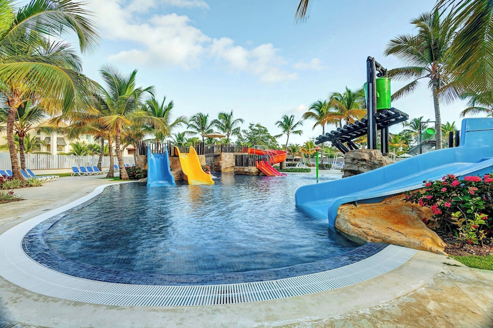 Royalton Splash Punta Cana, An Autograph Collection All-Inclusive Resort & Casino — Swimming pool in Bavaro, La Altagracia