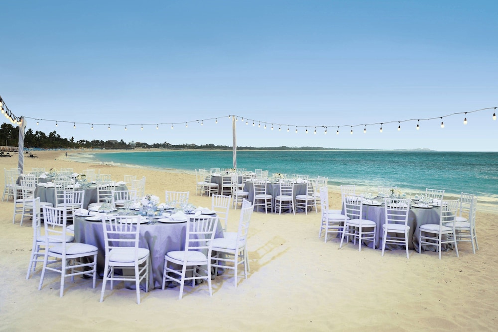 Royalton Splash Punta Cana, An Autograph Collection All-Inclusive Resort & Casino — Beach in Bavaro, La Altagracia