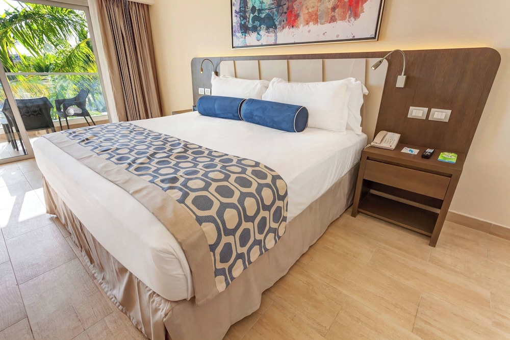 Royalton Splash Punta Cana, An Autograph Collection All-Inclusive Resort & Casino — Hotel rooms in Bavaro, La Altagracia