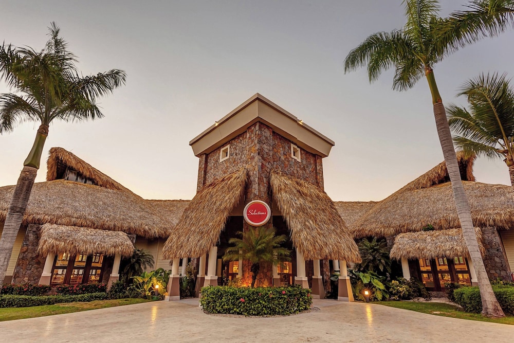 Royalton Splash Punta Cana, An Autograph Collection All-Inclusive Resort & Casino — Hotel building in Bavaro, La Altagracia