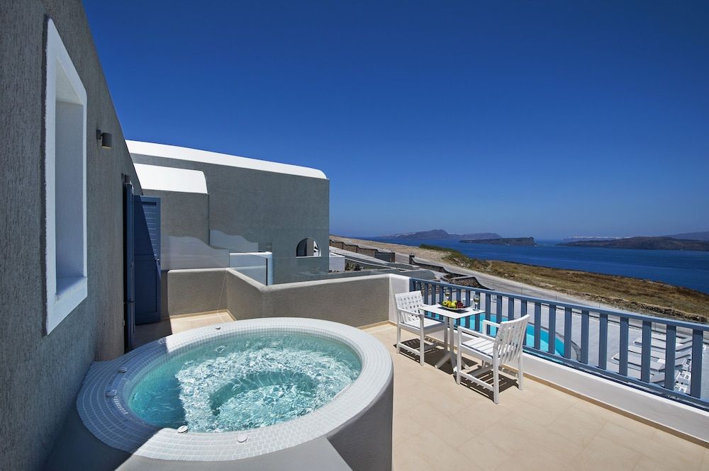Acroterra Rosa Luxury Suites & Spa image