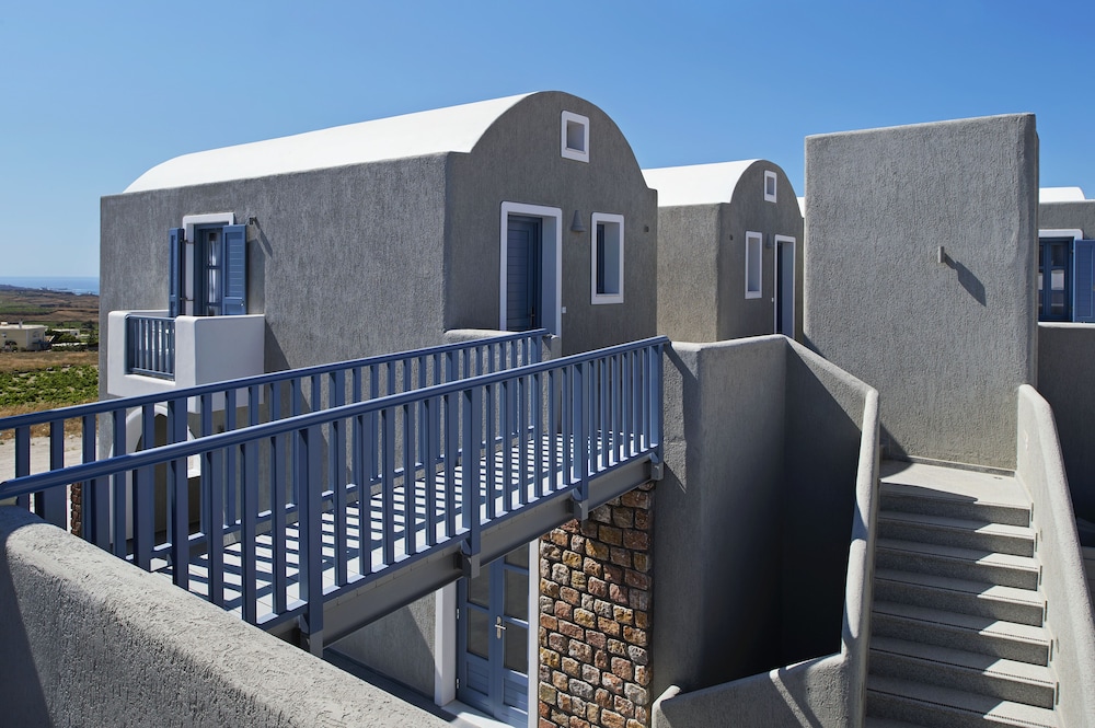 Acroterra Rosa Luxury Suites & Spa — Hotel building in Akrotiri, South Aegean