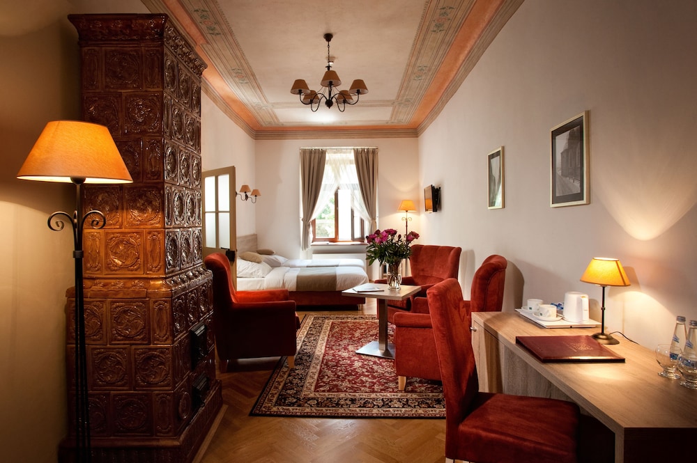 Hotel Santi — Hotel rooms in Krakow, Lesser Poland