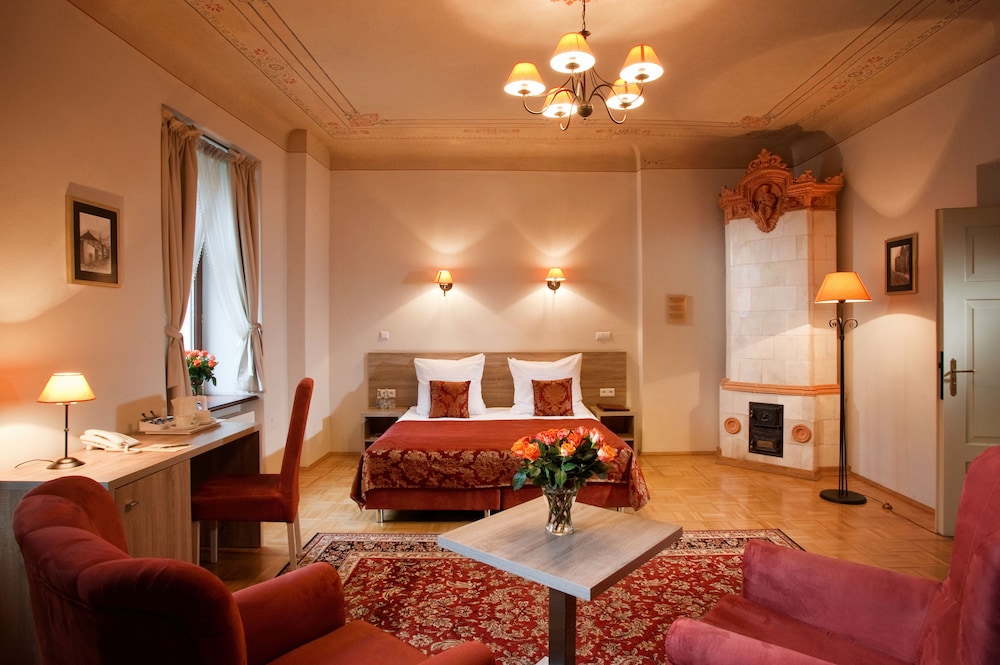 Hotel Santi — Hotel rooms in Krakow, Lesser Poland