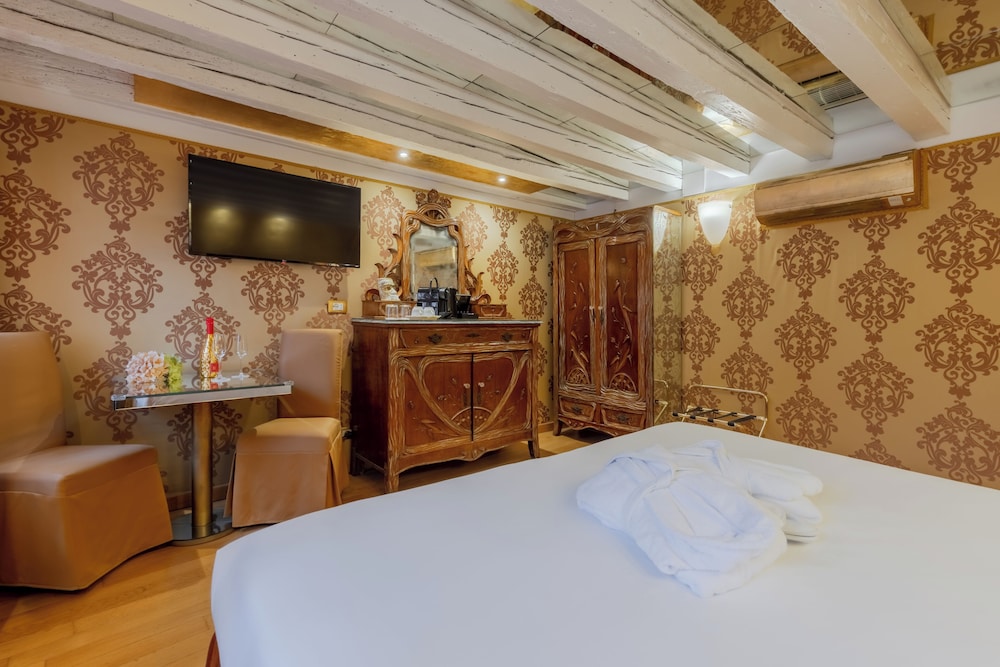 Ca' dell'Arte — Hotel rooms in Venice, Veneto