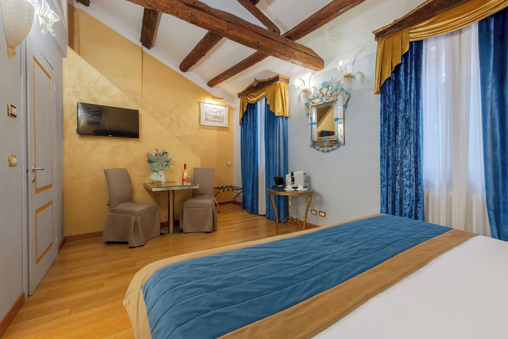 Ca' dell'Arte — Hotel rooms in Venice, Veneto