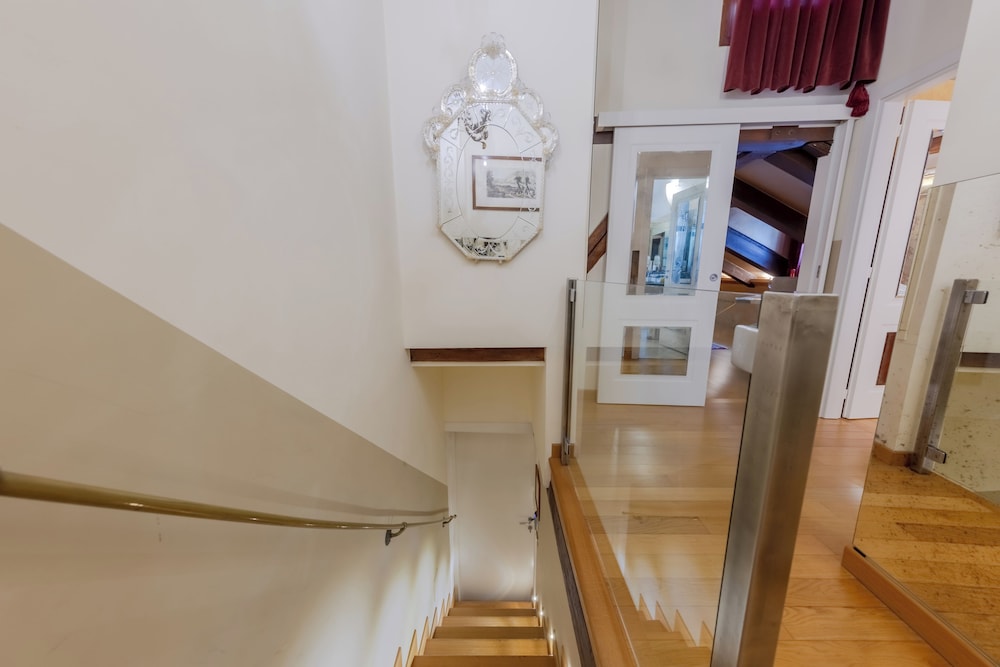 Ca' dell'Arte — Hotel building in Venice, Veneto