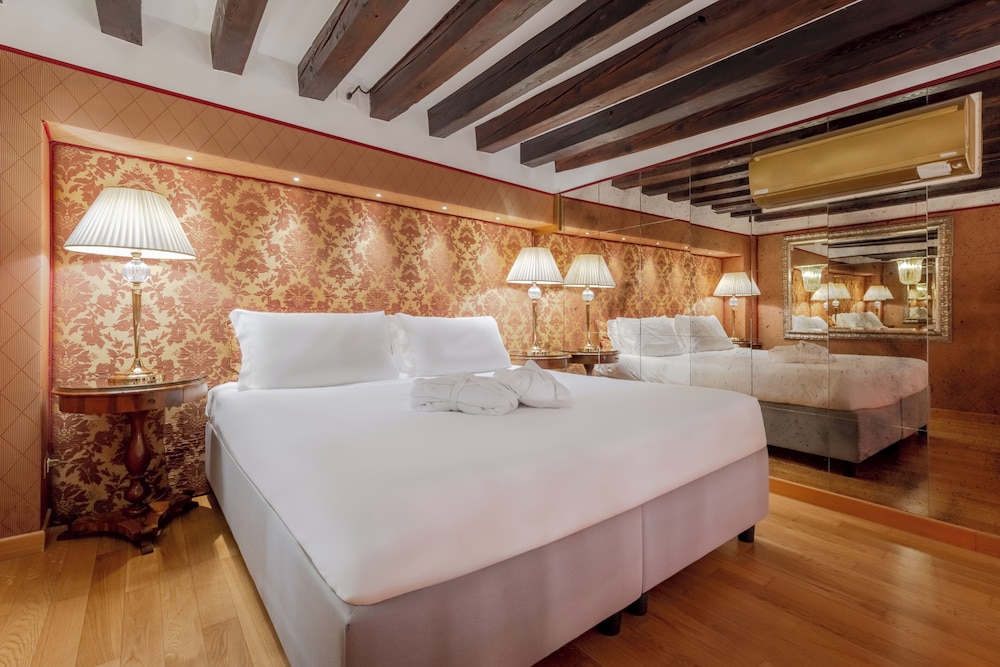Ca' dell'Arte — Hotel rooms in Venice, Veneto