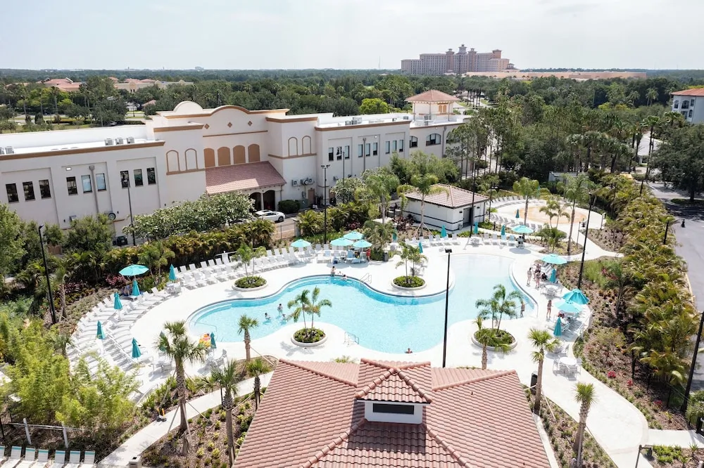 Vista Cay Resort by Millenium at Universal Blvd