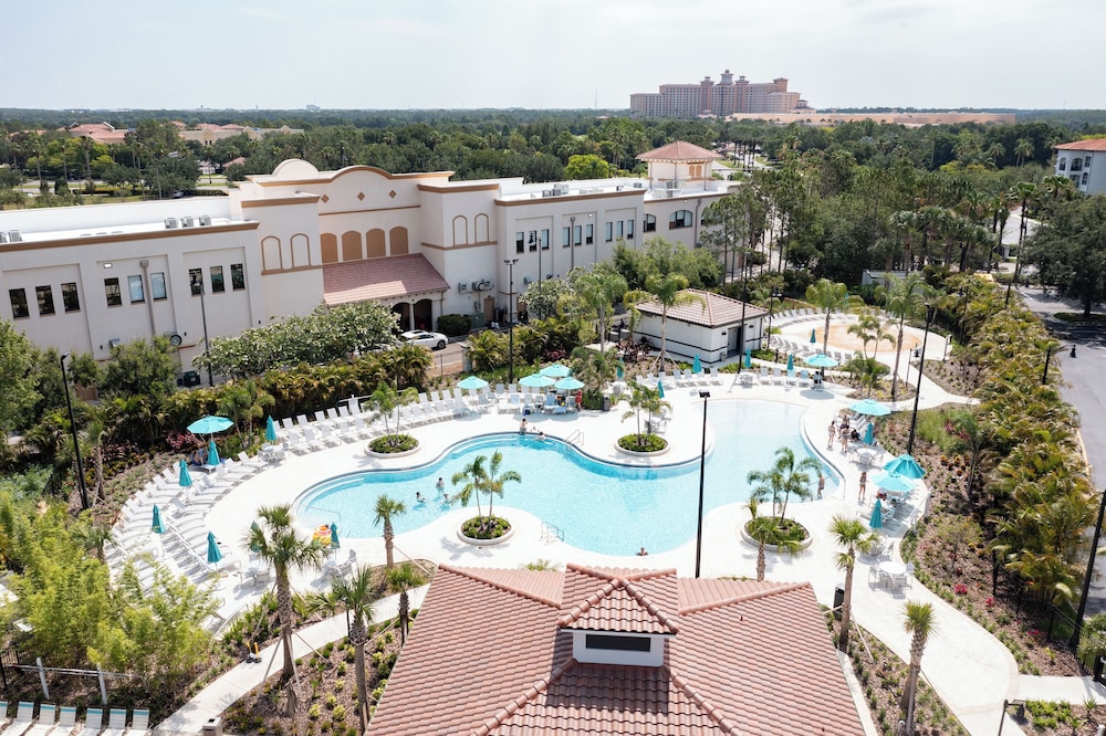 Vista Cay Resort by Millenium at Universal Blvd — Main photo in Orlando, Florida