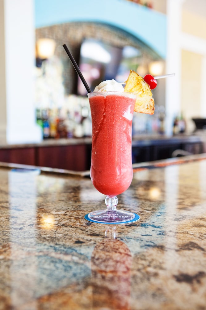 Vista Cay Resort by Millenium at Universal Blvd — Restaurant & bars in Orlando, Florida