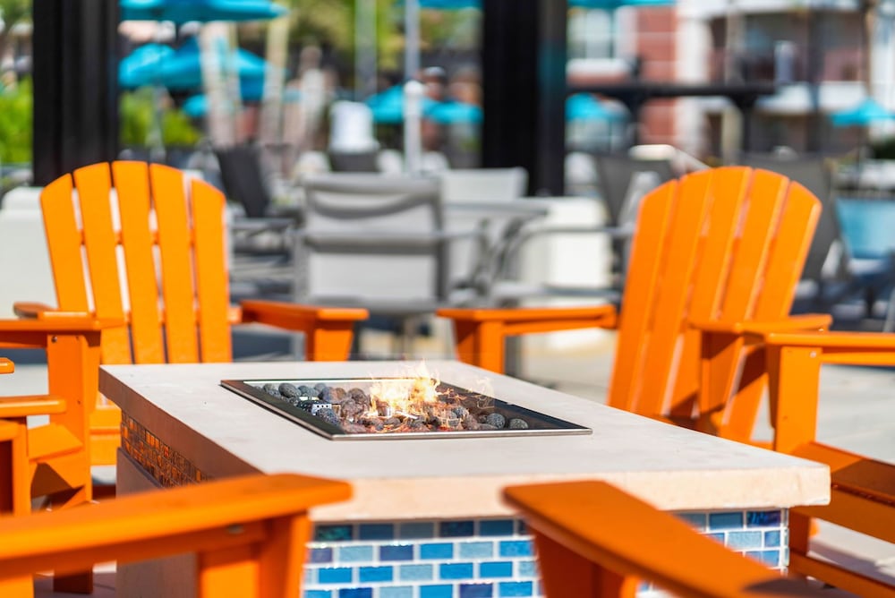 Vista Cay Resort by Millenium at Universal Blvd — Restaurant & bars in Orlando, Florida
