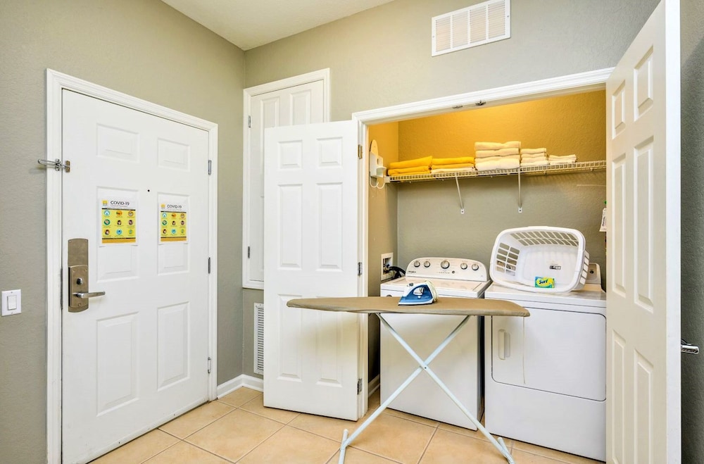 Vista Cay Resort by Millenium at Universal Blvd — Hotel rooms in Orlando, Florida
