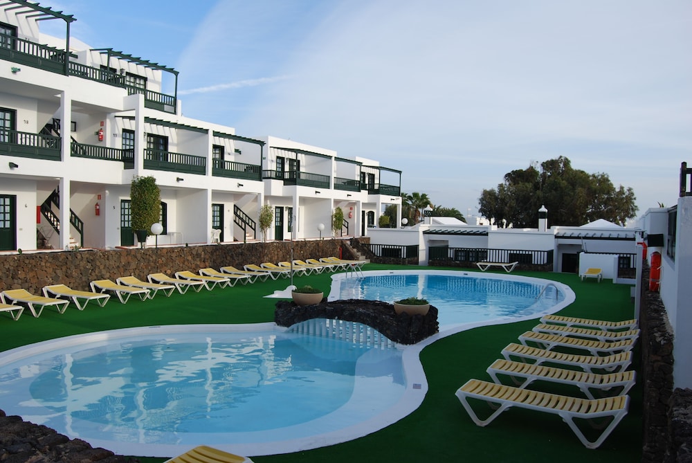 El Molino de Guatiza — Swimming pool in Costa Teguise, Canary Islands