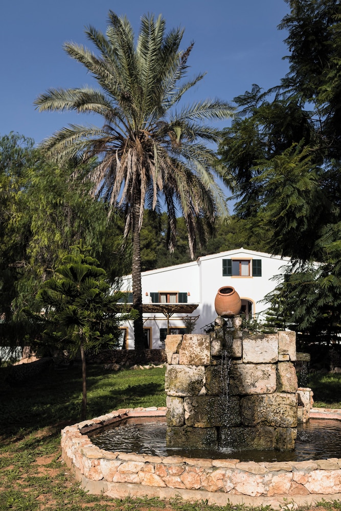 Hotel Llucatx Menorca — Hotel building in Son Parc, Balearic Islands
