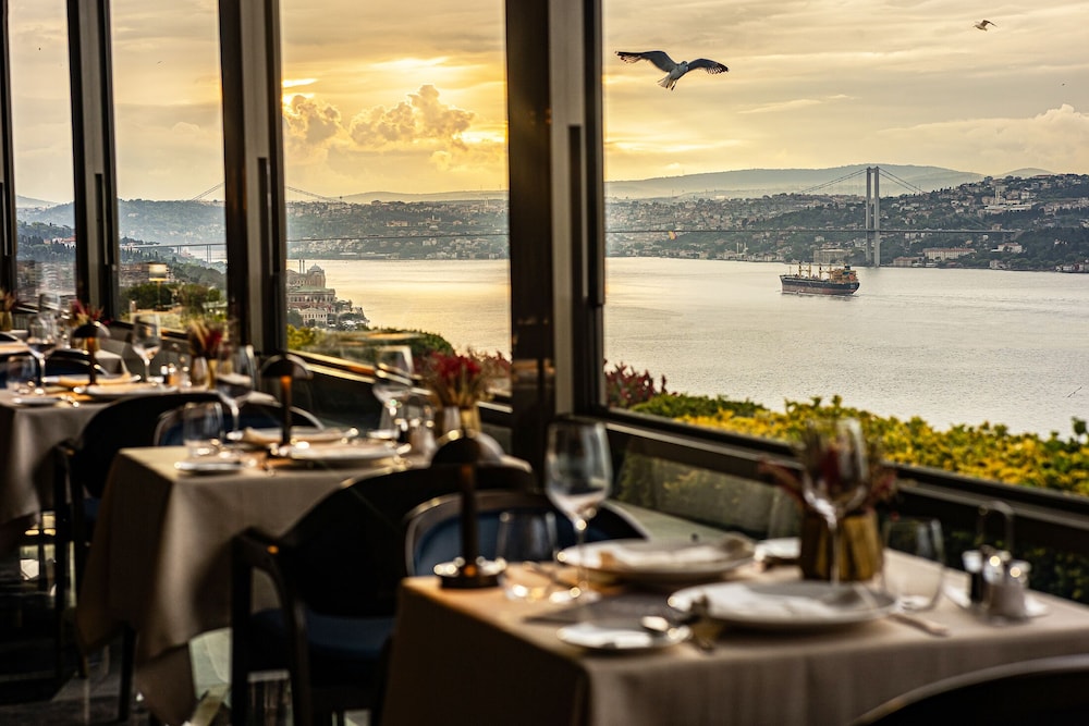 CVK Park Bosphorus Hotel Istanbul — Restaurant & bars in Istanbul, Istanbul