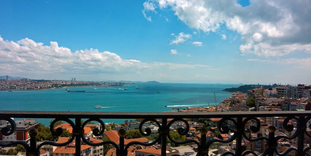 CVK Park Bosphorus Hotel Istanbul — Attractions in the area in Istanbul, Istanbul