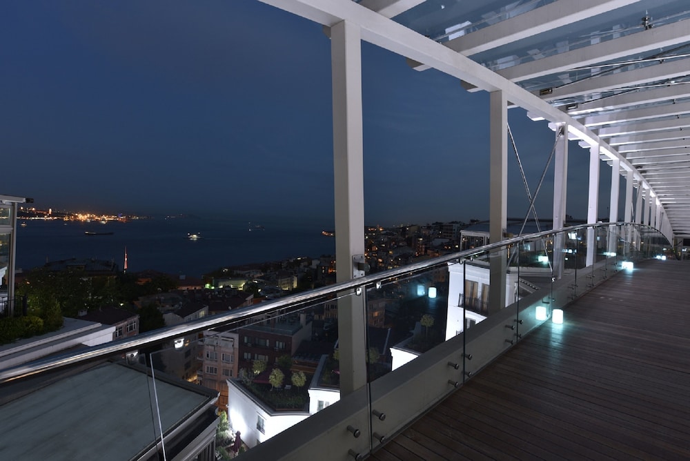 CVK Park Bosphorus Hotel Istanbul — Attractions in the area in Istanbul, Istanbul