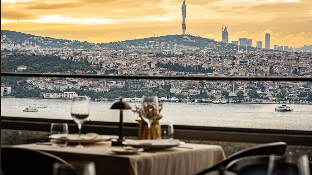 CVK Park Bosphorus Hotel Istanbul — Restaurant & bars in Istanbul, Istanbul