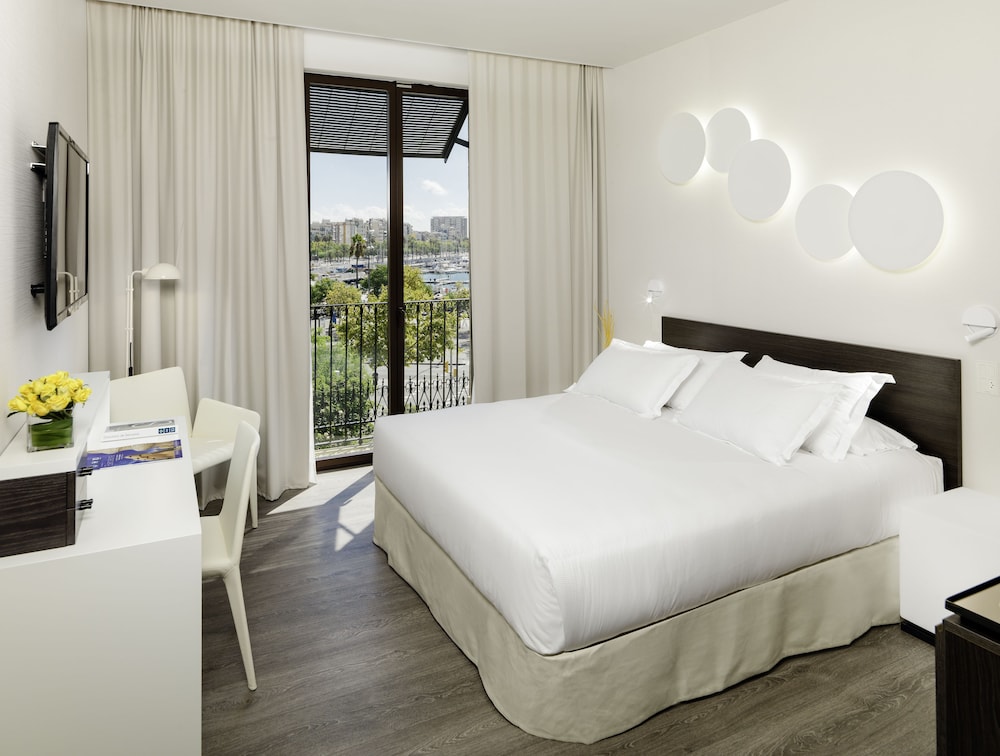 H10 Port Vell — Hotel rooms in Barcelona, Catalonia